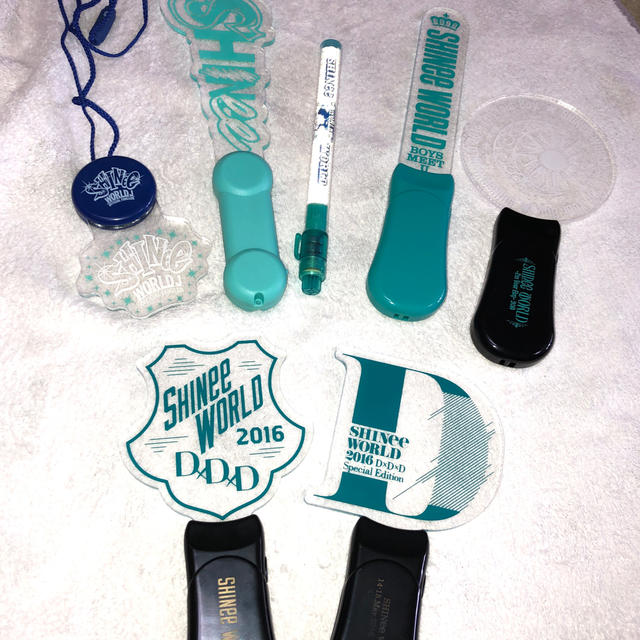 SHINee - SHINee歴代ペンライトの通販 by shine's shop｜シャイニー