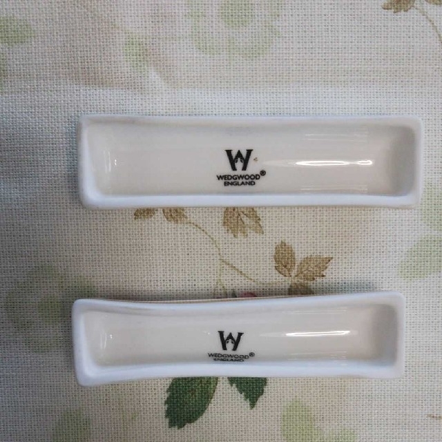 WEDGWOOD - ウェッジウッドワイルドストロベリー箸置き2個セットの通販