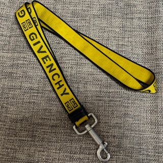 GIVENCHY（キーホルダー）のフリマアイテム一覧