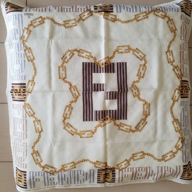 FENDI - FENDI ハンカチの通販 by シチケン's shop｜フェンディならラクマ