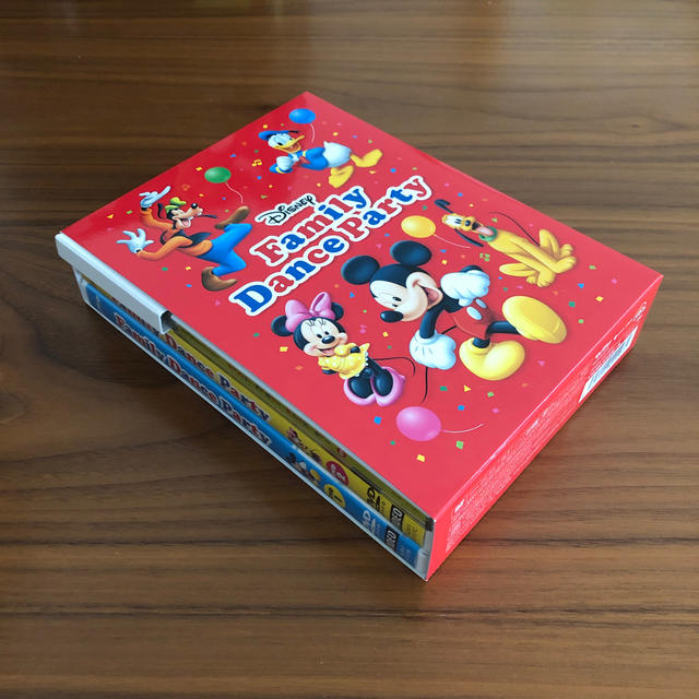 ディズニーファミリーダンスパーティ Disney Dance party dwe