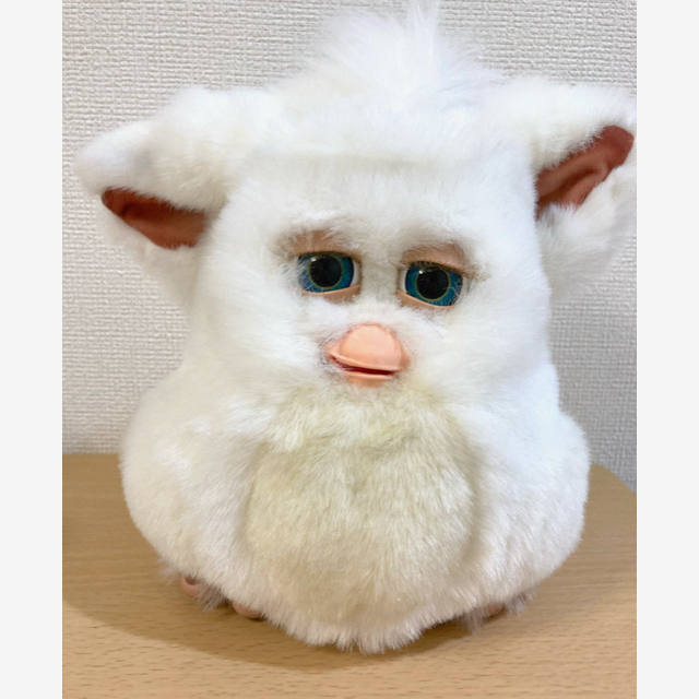 ファービー2 ホワイト 日本語版の通販 by robin｜ラクマ