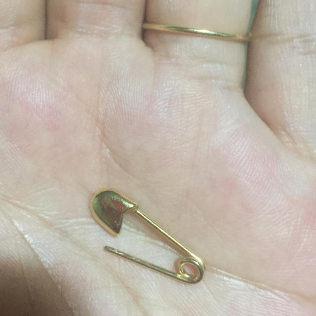 SHIPS - 安全ピンピアス☆～☆椎名林檎16~18Gの通販 by shop｜シップス