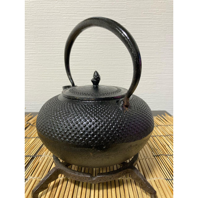 新入荷！USED品】南部鉄瓶 南部運南堂鍋元造 梨地霰文様 国産鉄瓶
