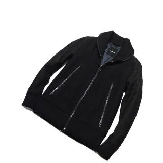 ripvanwinkle（スタジャン）のフリマアイテム一覧