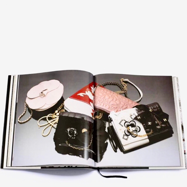 CHANEL - CHANEL ハードカバーブック BOOK 洋書 本インテリアの通販 by