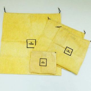 FENDI（ショップ袋 ・ イエロー/黄色系）のフリマアイテム一覧