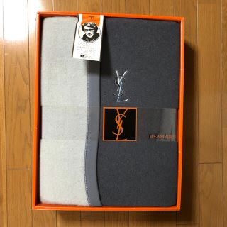 Yves Saint Laurent Beaute（毛布）のフリマアイテム一覧