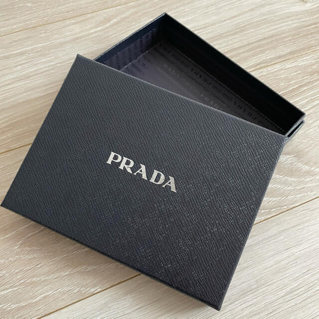 PRADA - PRADA 空箱の通販 by ゆず｜プラダならラクマ