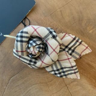 BURBERRY（ブローチ/コサージュ）のフリマアイテム一覧