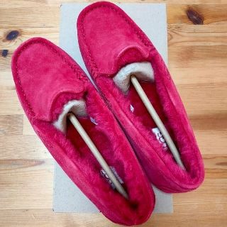 UGG（レッド/赤色系）のフリマアイテム一覧