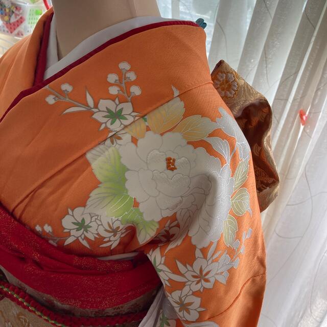 お値下げしました。綺麗なオレンジ色の訪問着の通販 by モカshop｜ラクマ