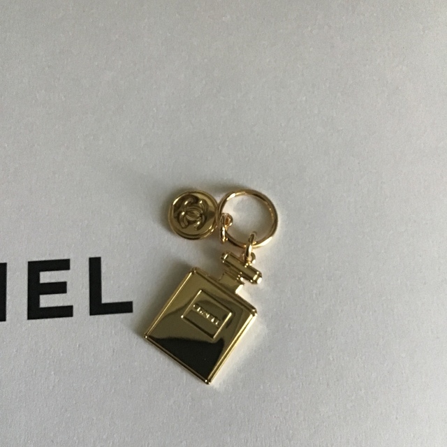 CHANEL - シャネル チャーム ホリデー ノベルティ 2022の通販 by C's
