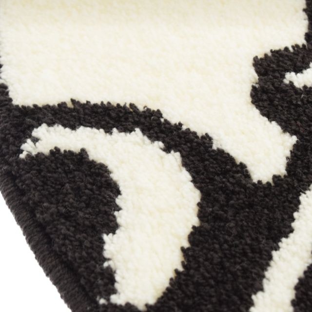 THE BLACK EYE PATCH ブラックアイパッチ LOGO RUG by Garelly 1950