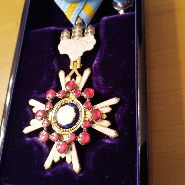 極美品】瑞宝小綬章 現行タイプ 新型 旧勲四等 略章 共箱入 完品 地2の