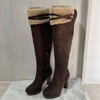 UGG（ニーハイ ・ ブーツ）のフリマアイテム一覧