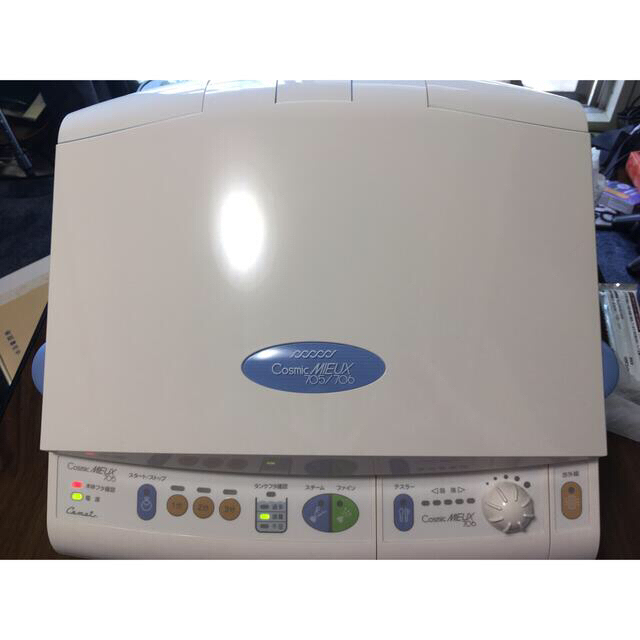 サキナ 本日限定値下げ‼︎ コメット美顔器 Cosmic MIEUX705/706
