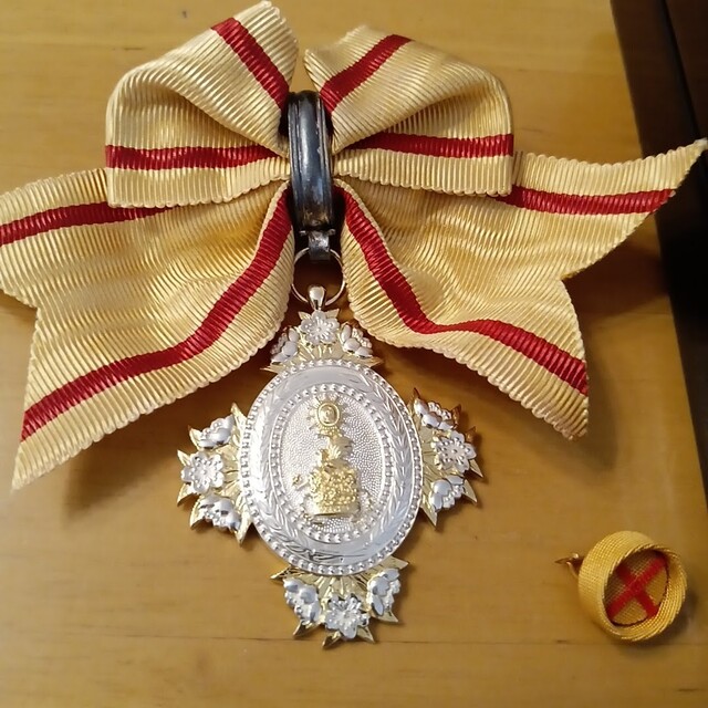 激レア 美品!】勲七等宝冠章 明治勲章 略章 化粧箱入 本物保証 勲章