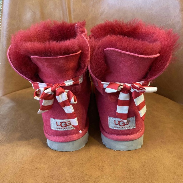 UGG AUSTRALIA - UGG☆ムートンブーツ レッドリボン 22cmの通販 by
