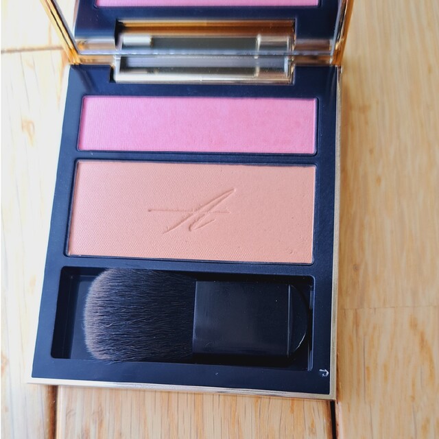 Amplitude - アンプリチュード コンスピキュアス チークス 12 ピンク