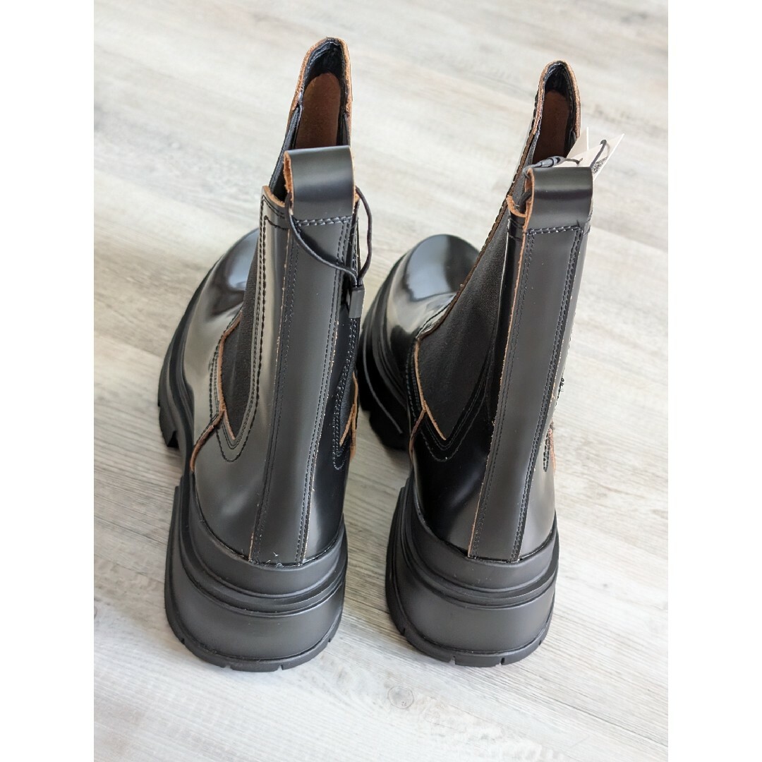 ZARA - ZARA リアルレザートラックソールアンクルブーツ 41サイズの