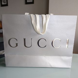 GUCCI（ショップ袋 ・ シルバー/銀色系）のフリマアイテム一覧