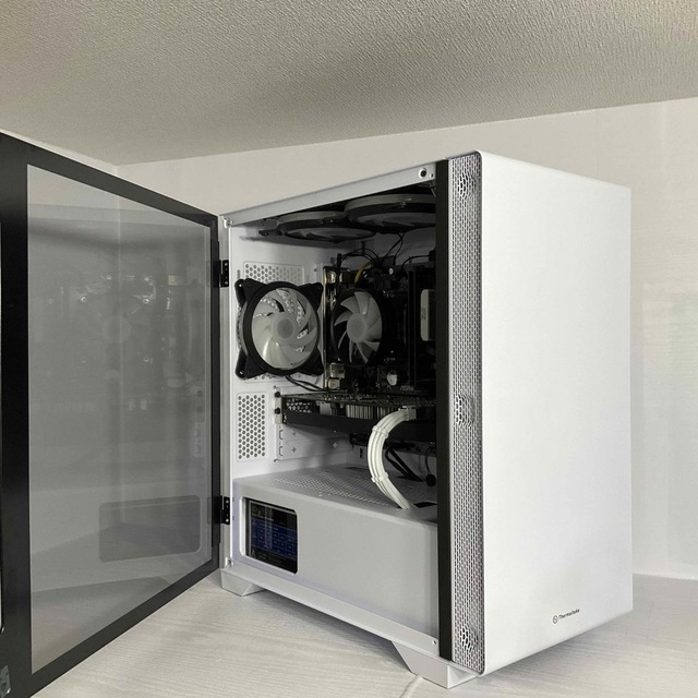 白ゲーミングPC i7-4790 / GTX1060 / SSD512GB 白ゲーミングPC i7-4790