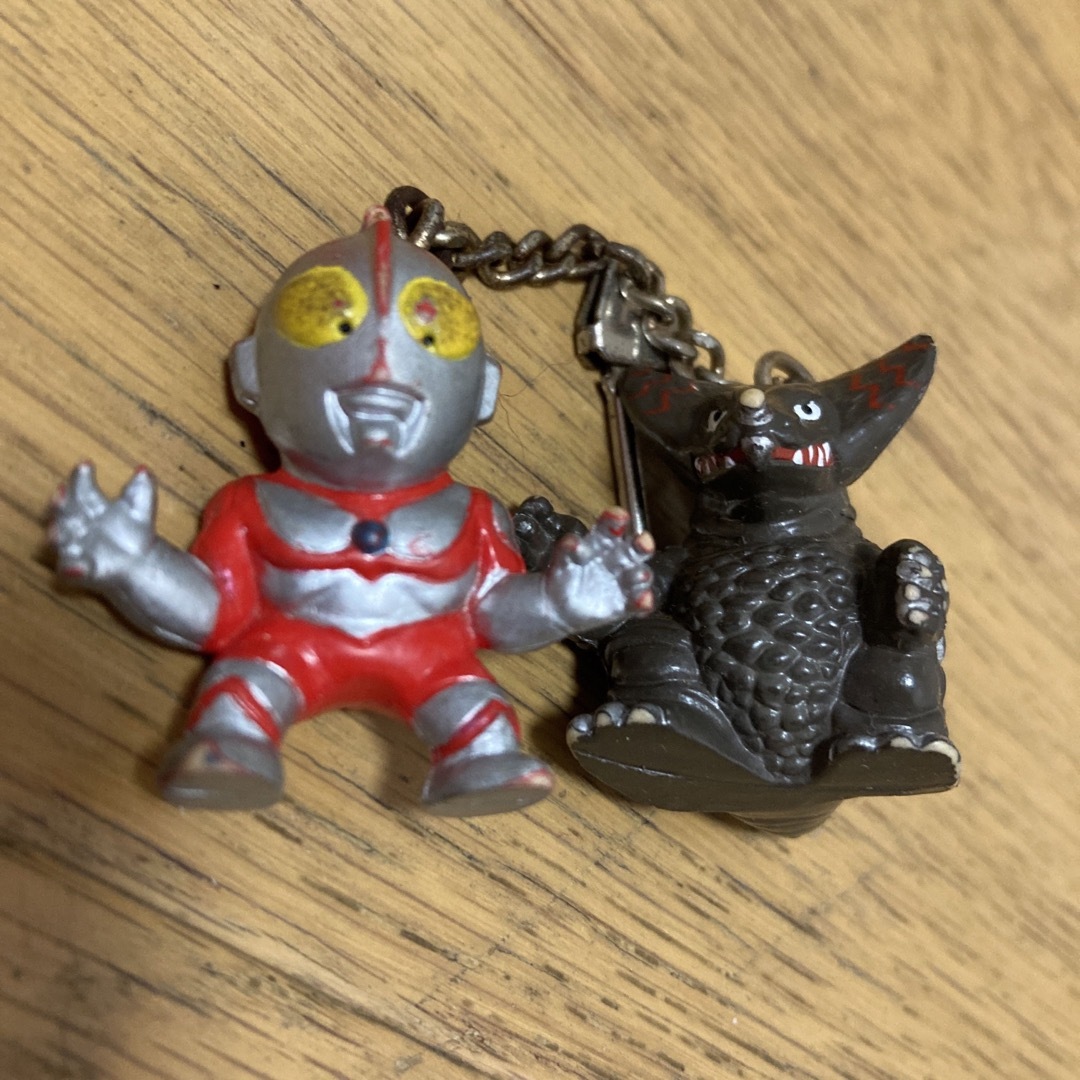 レトロ ウルトラマン 怪獣キーホルダー レア の通販 by りい's shop