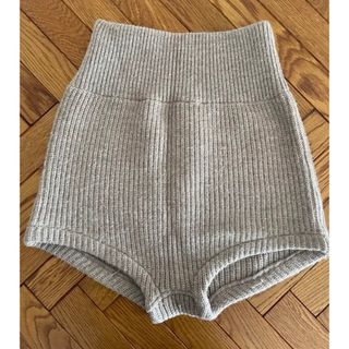 FUMIKA_UCHIDA（パンツ ・ ベージュ系）のフリマアイテム一覧