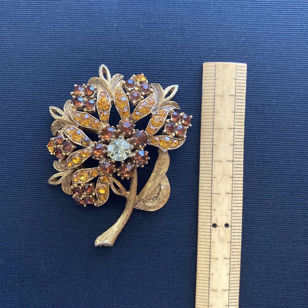 大ぶりCINERヴィンテージブローチ