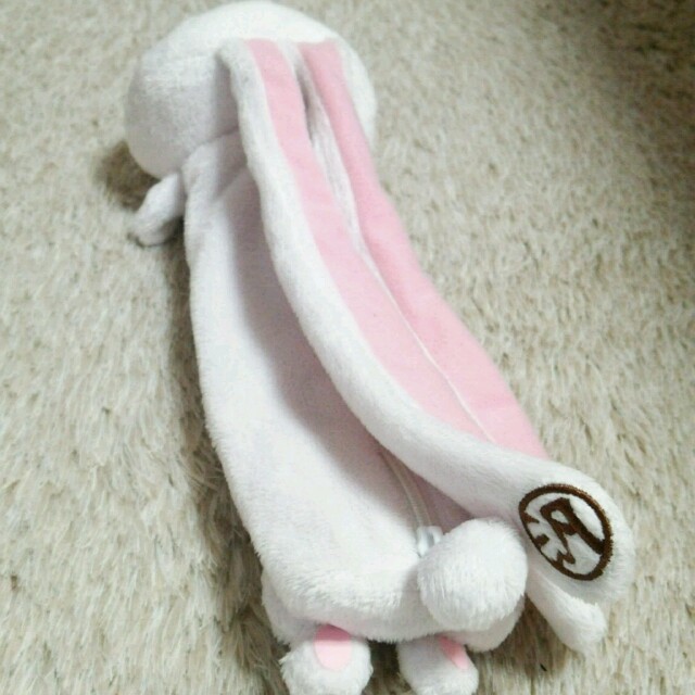 汎用うさぎ ペンポーチ筆入れぬいぐるみの通販 by k.07｜ラクマ