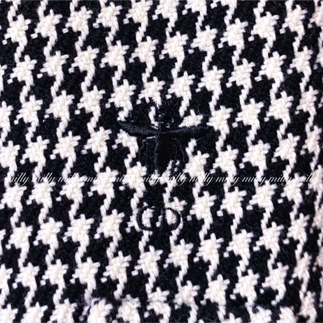 Christian Dior - ご成約済みです【Christian Dior】BEE刺繍千鳥ケープ