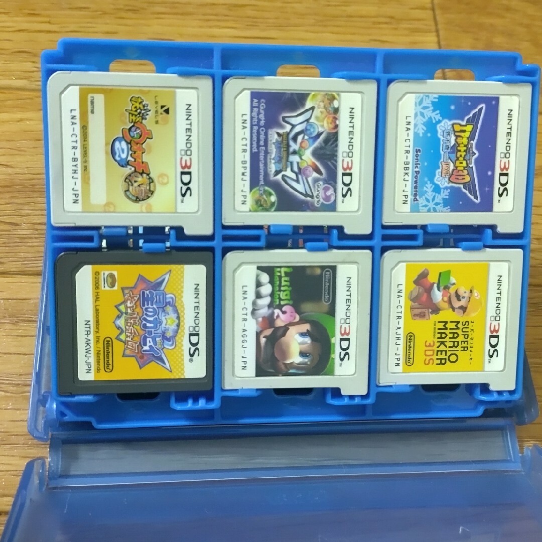 ジャンク3DSつき箱入りソフト×9と箱なしソフト1 ジャンク3DSつき箱入り