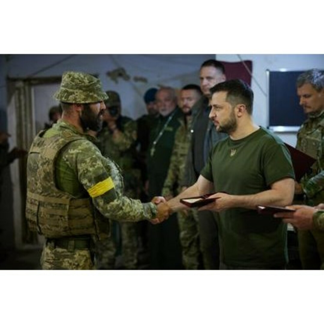 ウクライナ陸軍 名誉勲章メダル Ukraineの通販 by Frittage｜ラクマ