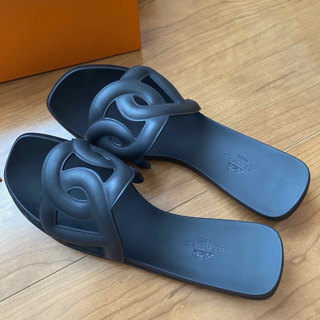 HERMES - Hermes エルメス アロハ サンダル 黒 37シェーヌダンクルの