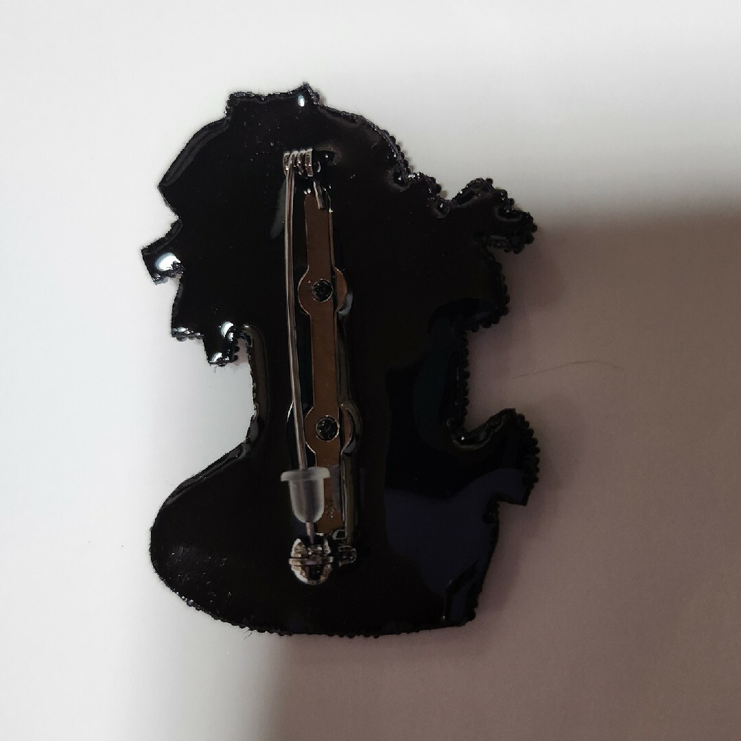 メゾン・デ・ペルル】小林モー子 ビーズブローチ ポッペンを吹く娘