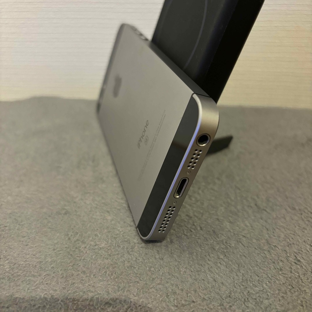 iPhone - 【超美品】iPhone SE 128GB SIMフリー 初期化済みの通販 by