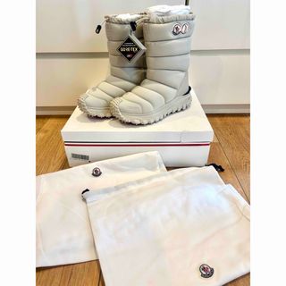 MONCLER（ブーツ）のフリマアイテム一覧