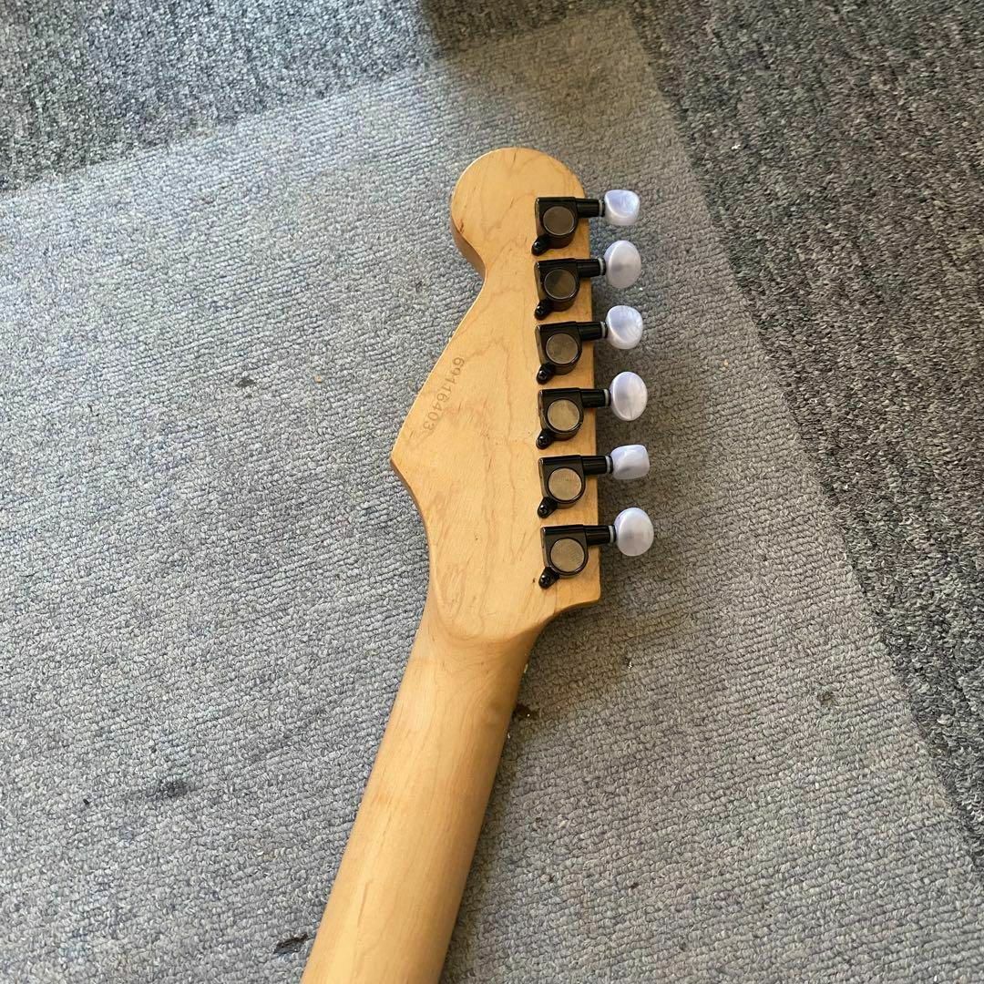 ジミヘンドリックスサイケペイントストラトキャスター！奇抜なデザイン