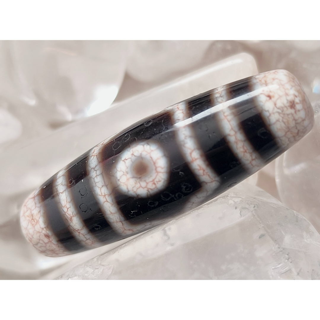 チベットジービーズ西蔵天珠 至純天珠 彫刻龍眼法輪梵字羊眼板珠九眼天