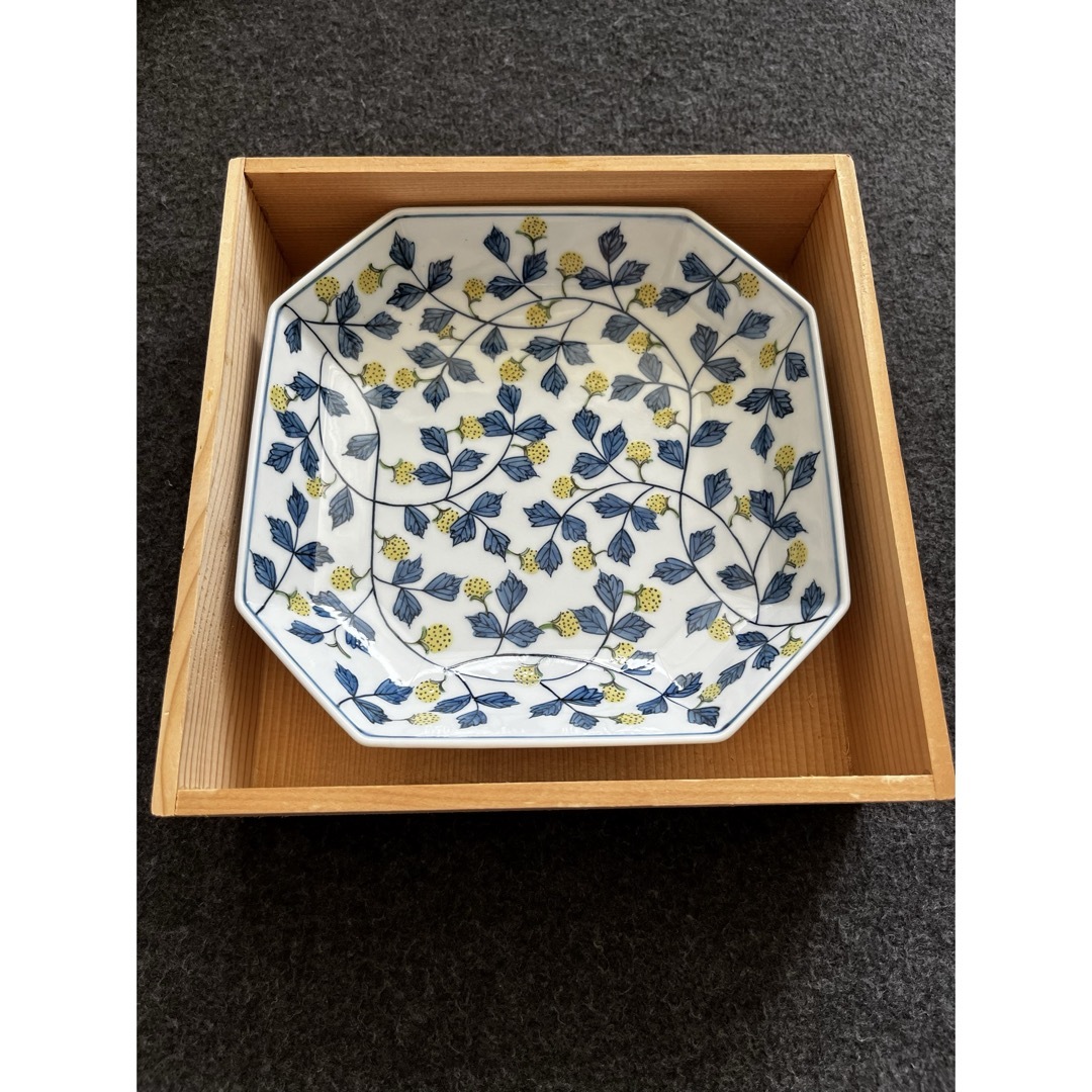 源右衛門窯 - 値下げ 有田 源右衛門窯 手描き 染錦莓絵 黄 方皿 の通販