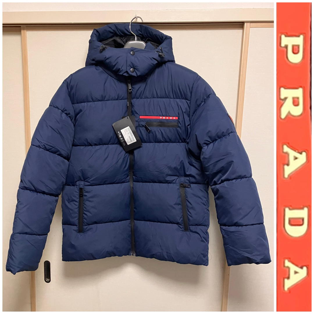 人気ブランドPRADA☆プラダロゴ付きダウン ジャケットサイズ XL NAVY色