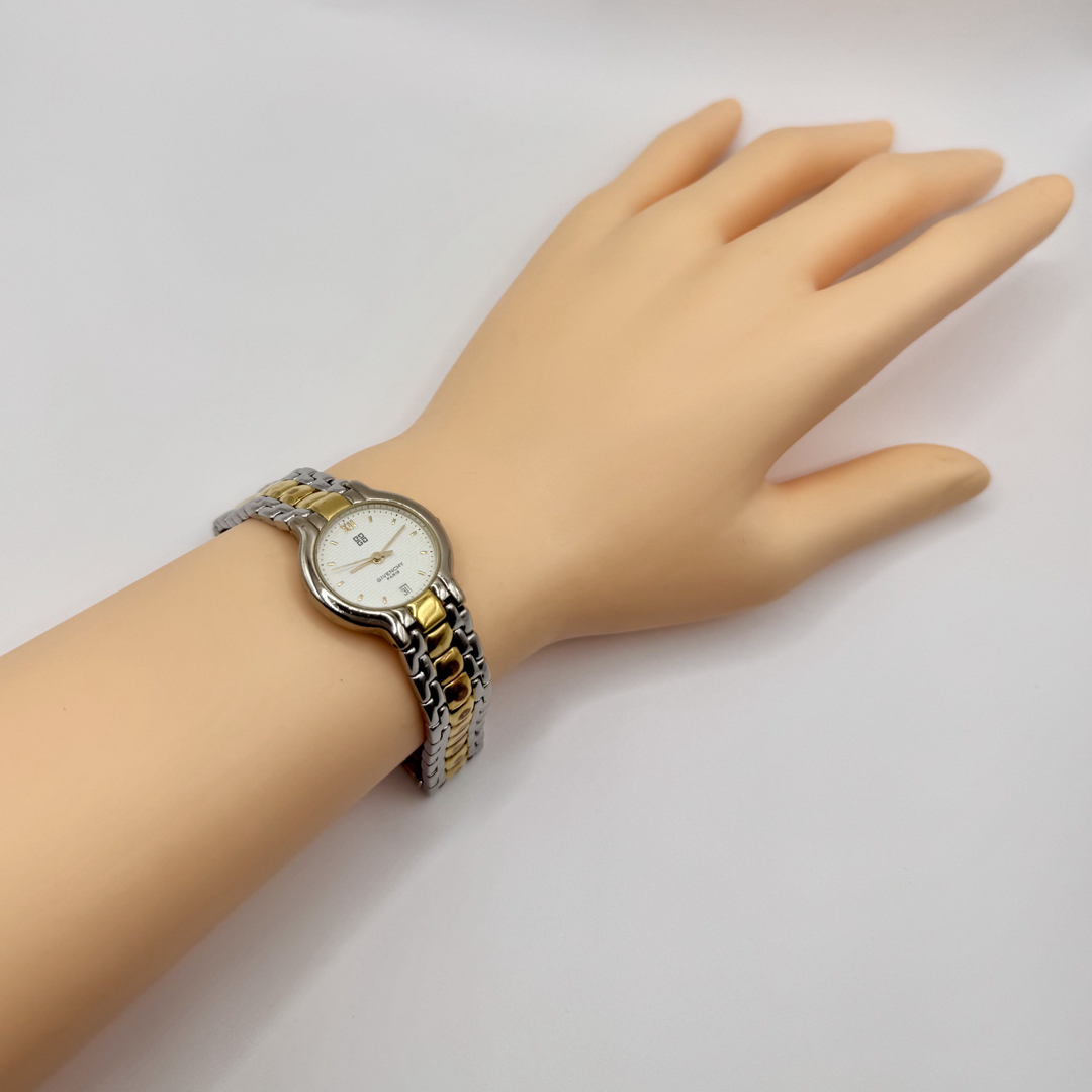 GIVENCHY - GIVENCHY ジバンシイ QZ デイト ラウンド 白文字盤