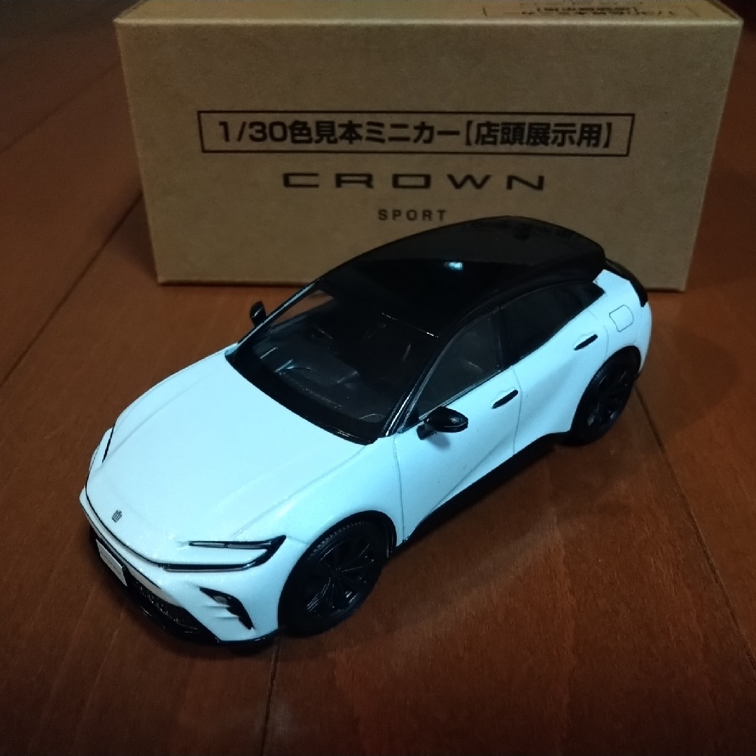 トヨタ - トヨタ CROWN 1/30 ミニカー 新品 非売品 ブラック✕ホワイト