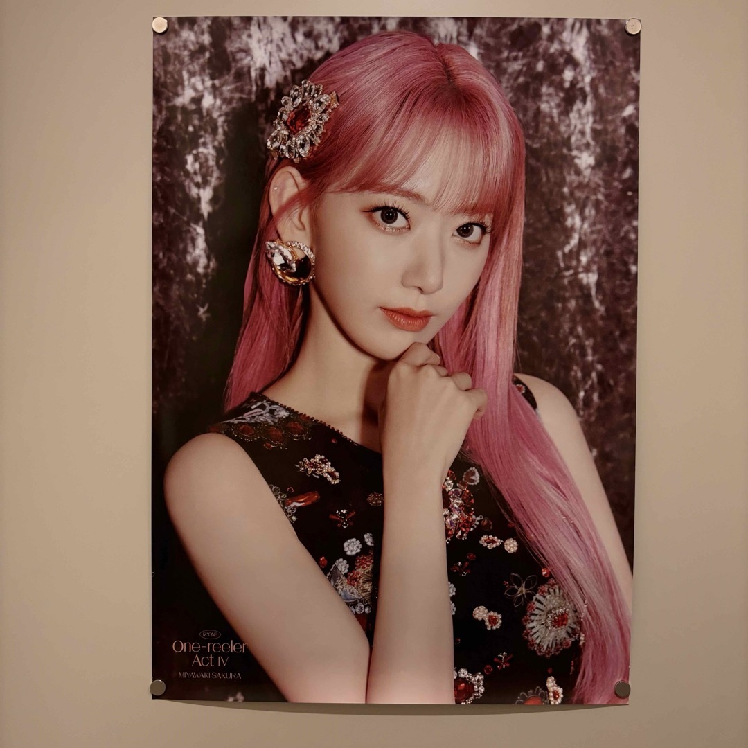 IZ*ONE - IZ*ONE 宮脇咲良 ポスター セット アイズワンの通販 by