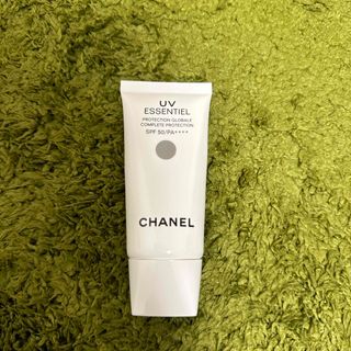 CHANEL - シャネル UVエサンシエル 日焼け止めジェルクリーム 30mlの