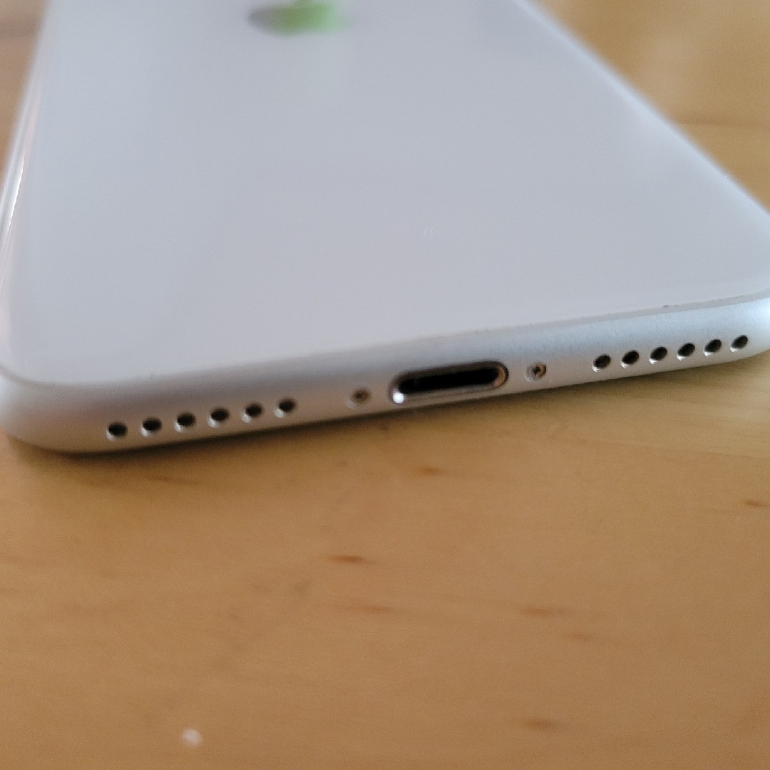 iPhone - iPhoneSE 第2世代 64GB ホワイトの通販 by savage shop｜アイ