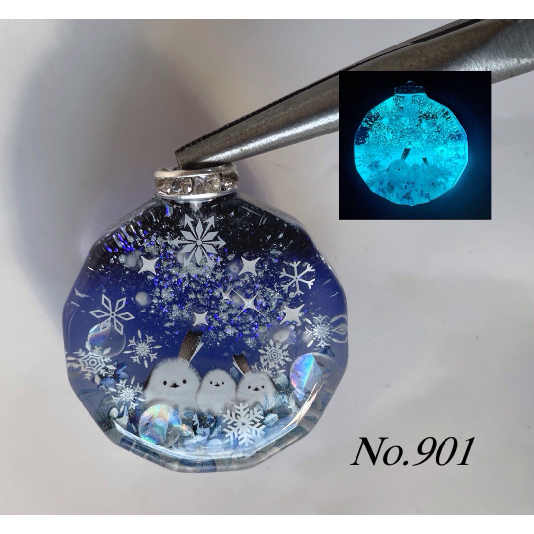 RUKURUKU/ハロウィンの夜のシマエナガ 蓄光 オルゴナイトネックレス