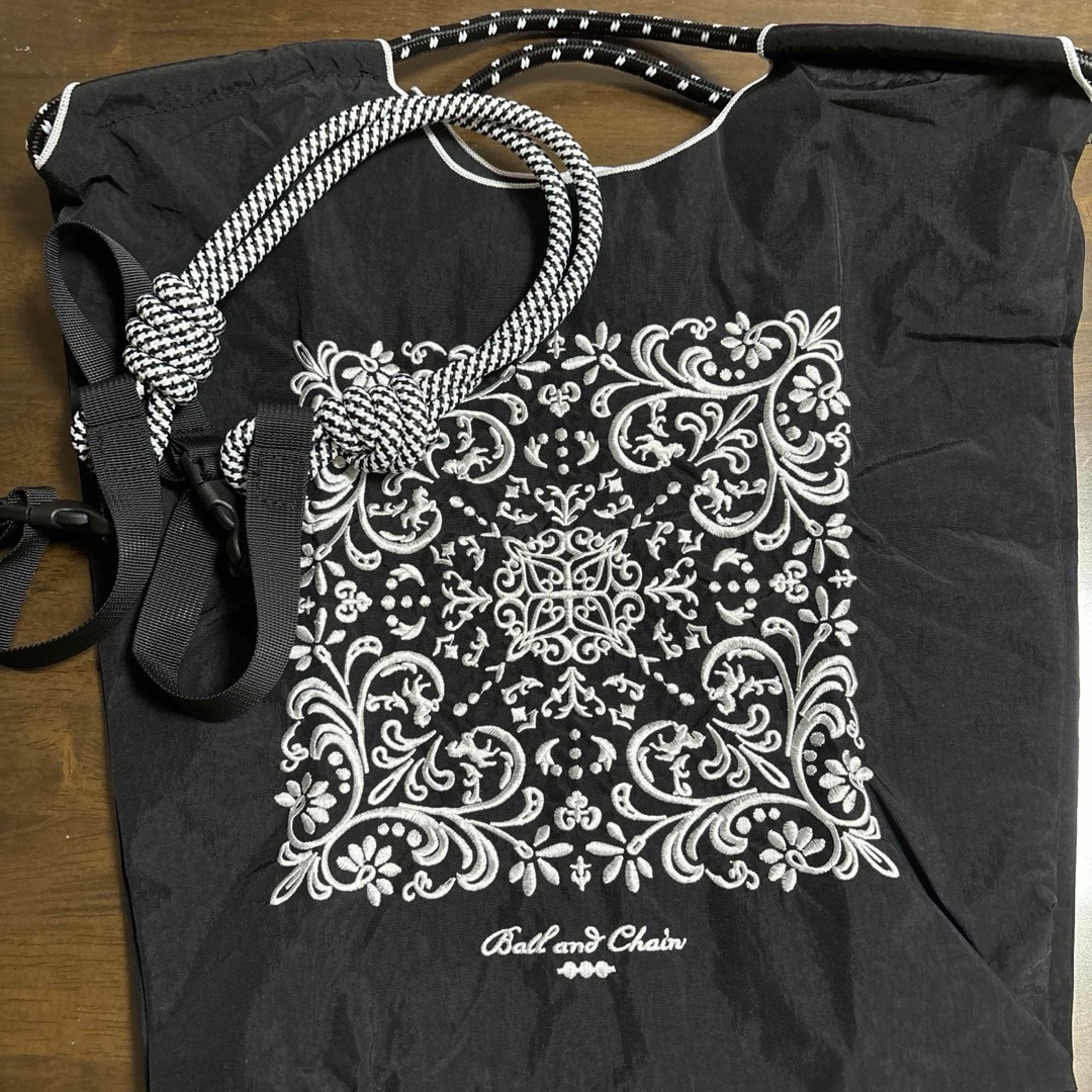 ボールアンドチェーン Mサイズ バンダナ柄ストラップ付きの通販 by