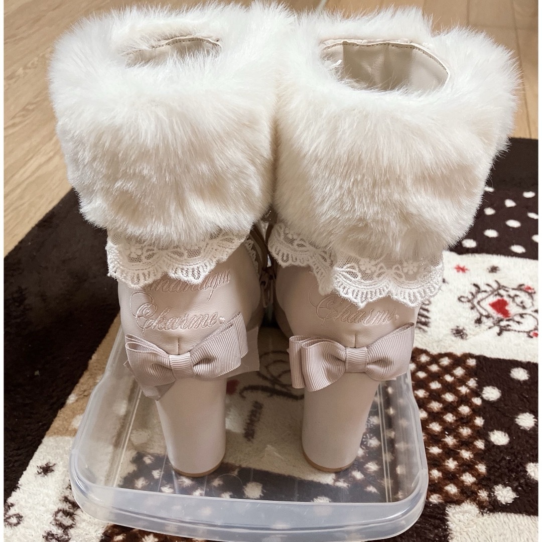 LIZLISA Many Wayファーショートブーツ ホワイト